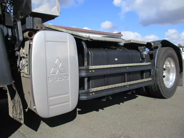 平成25年06月中古大型トラクタヘッド三菱ふそうスーパーグレートの画像9